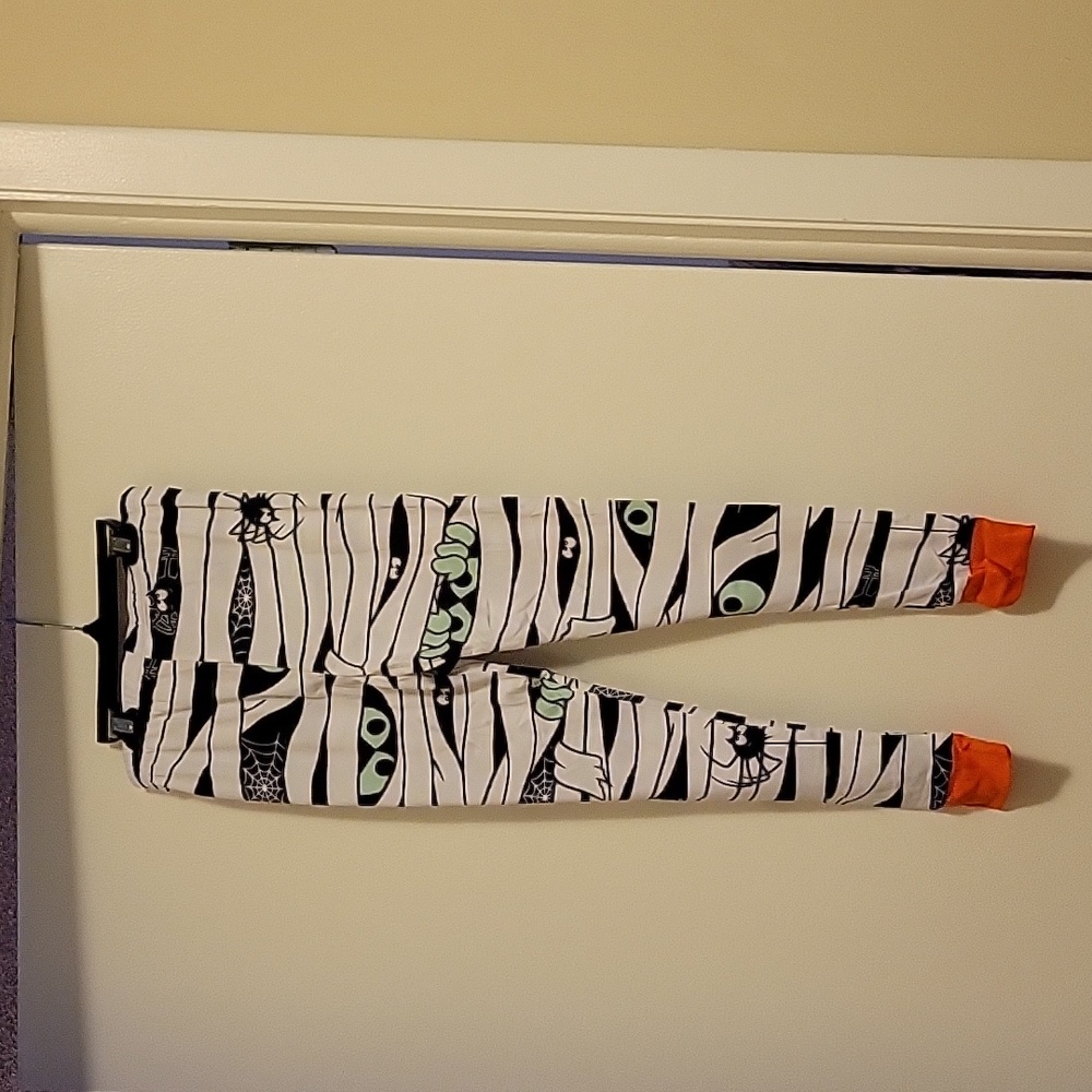 NWT: Halloween Lil' Monster Glow in the Dark Pajamas - Picture 11 of 14
